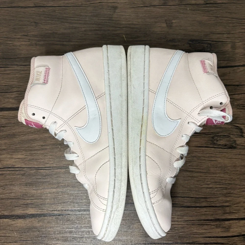 Womens Size 7 Nike Court Royale 2‎ Mid Soft Pink White Casual FD0286 600